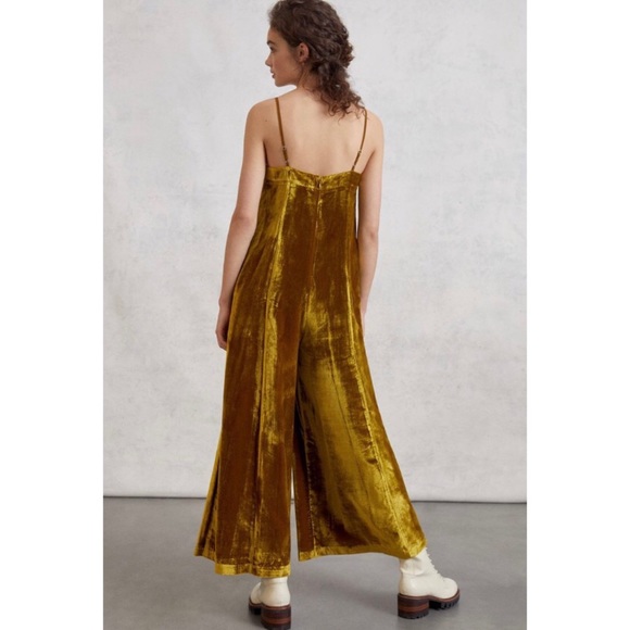 NWT ANTHROPOLOGIE ANDROMEDA VELVET JUMPSUIT - Picture 4 of 7